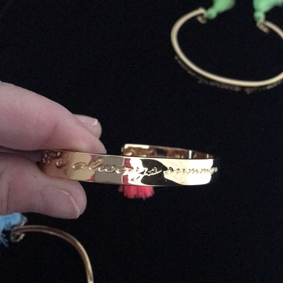 Bracelets - Picture 3 of 7